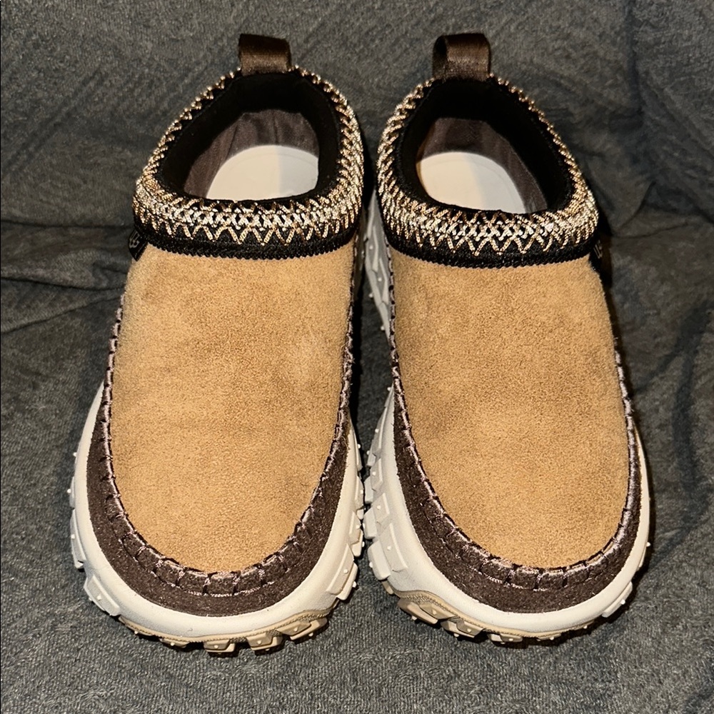 UGG ALL GENDER VENTURE DAZE